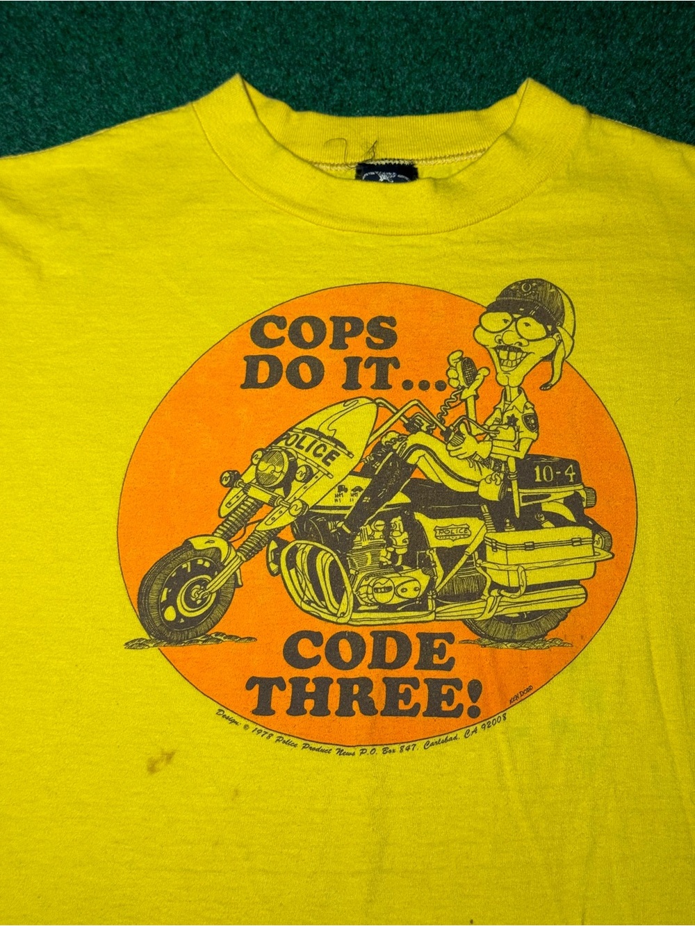 Vintage 70s Cops Do It T-shirt, Police Product News ACAB Ken Dodd 1978 Large